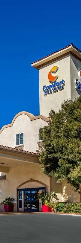 Comfort Inn & Suites Murrieta Temecula Wine Country，位于穆列塔的酒店