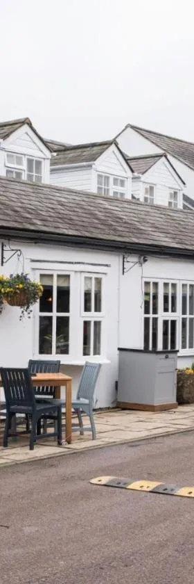 The Five Bells by Innkeeper's Collection，位于Weston Turville的酒店