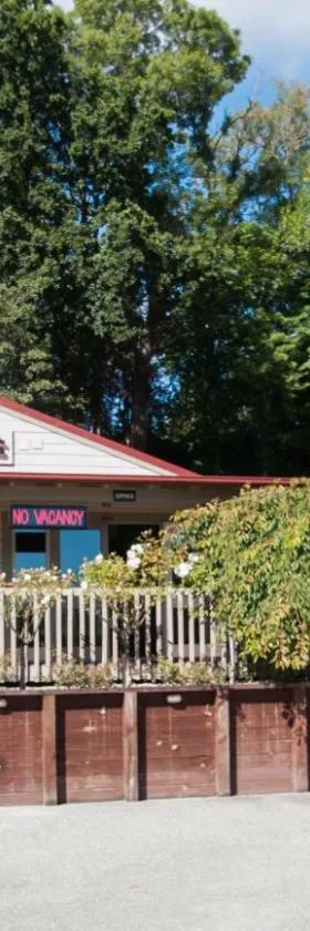 Jafa's Motels，位于Lawrence的酒店