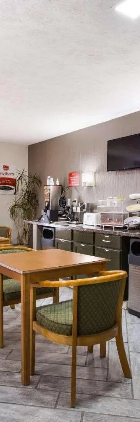 Red Lion Inn & Suites Olathe Kansas City，位于奥拉西的酒店