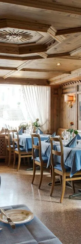 KunstHotel Linde Garni，位于艾因西德伦的酒店