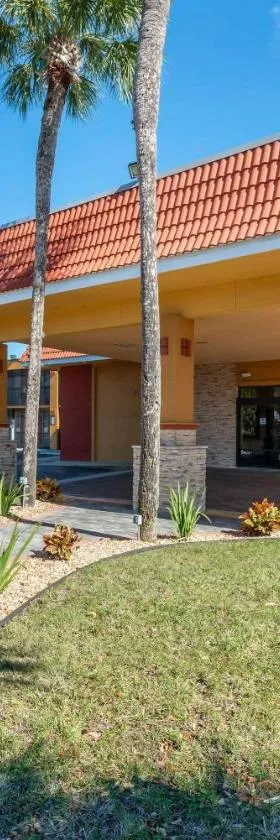 Quality Inn and Suites Palatka Riverfront，位于帕拉特卡的酒店
