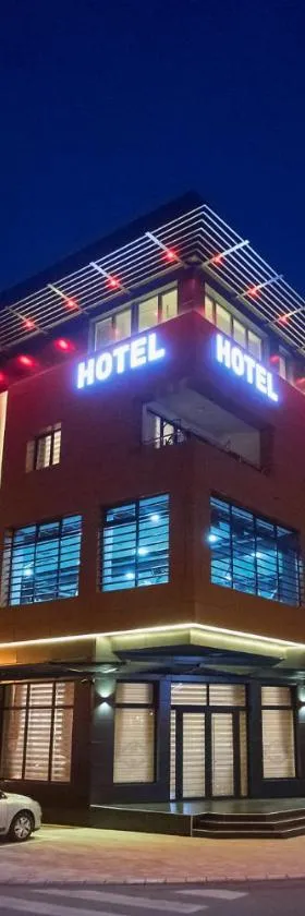 Garnet Hotel & Event Centar，位于鲁马的酒店
