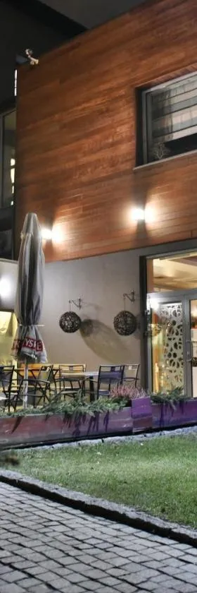 斯塔拉卡梅尼察酒店，位于希隆斯克地区佩卡雷的酒店
