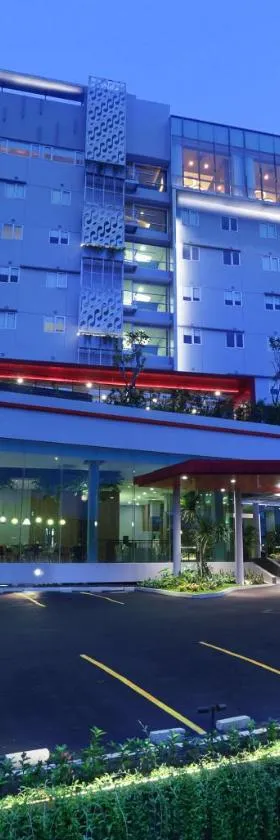 万隆格兰德考德拉酒店，位于万隆的酒店