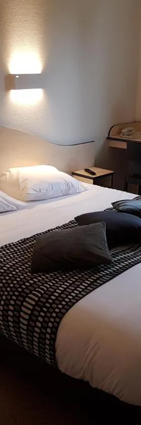 ACE Hôtel Vendée Saint Hermine，位于圣埃米娜的酒店