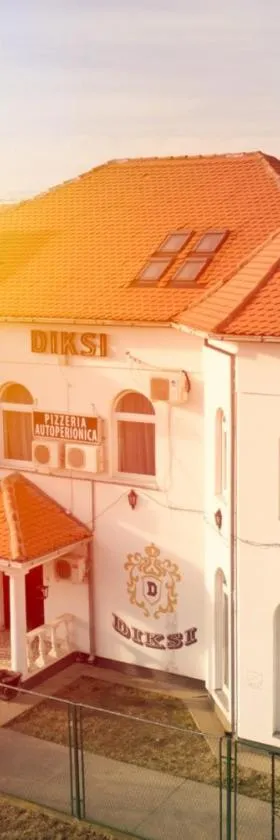 Apartmani Diksi Zrenjanin，位于兹雷尼亚宁的酒店