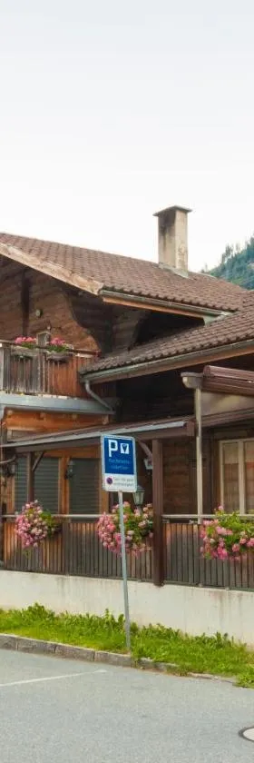 中央火车站餐厅旅馆，位于波斯基亚沃的酒店