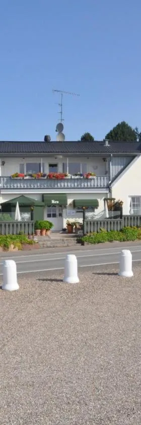 弗基德克罗恩酒店，位于Tappernøje的酒店