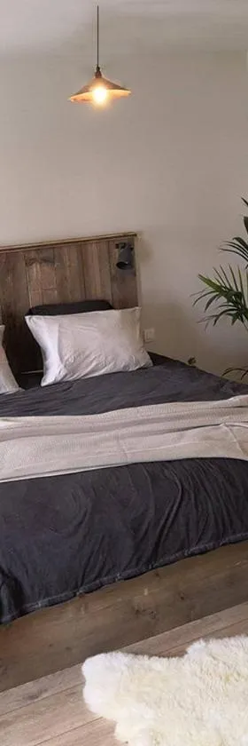 Bed en Bezem，位于Laarne的酒店