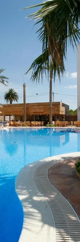 Hotel Alcossebre，位于阿尔考斯布里的酒店