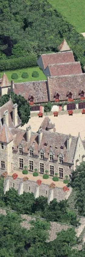 Château de Peufeilhoux，位于Vallon-en-Sully的酒店