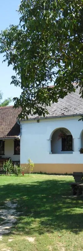 Ferencz Porta，位于Szalafő的酒店