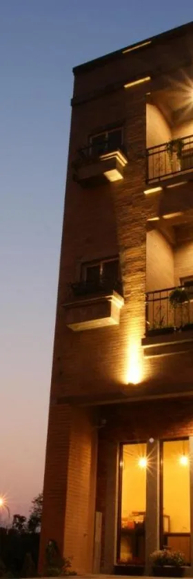 Douzi Hotel-Xpark. Gloria Outlets. Taoyuan MRT，位于大园区的酒店