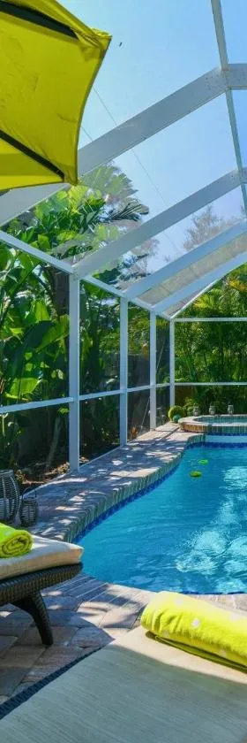 Contemporary Pool Villa I - Pool & Jacuzzi - Nearby Beach，位于威尼斯的酒店