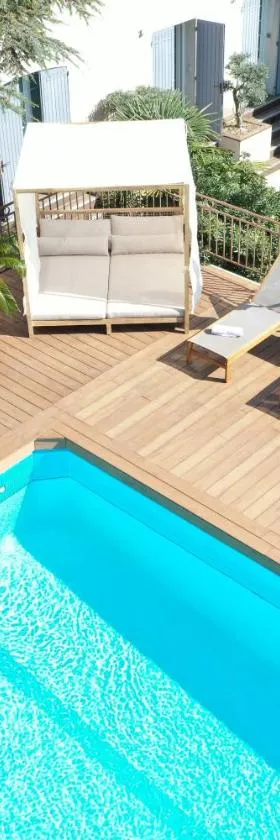 Les Jardins de Cassis - Parking Gratuit & Piscine Chauffée，位于卡西斯的酒店