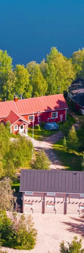 Santa's Little Village - Hotel Uitonniemi，位于凯米耶尔维的酒店