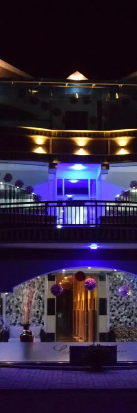 Hotel Agape，位于马纳尔的酒店