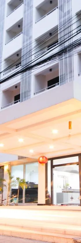 White House Bizotel，位于曼谷的酒店