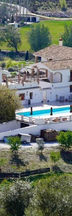 El Amparo，位于格拉纳达省阿拉马的酒店