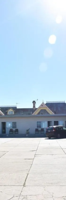 Hillview Motel，位于古尔本的酒店