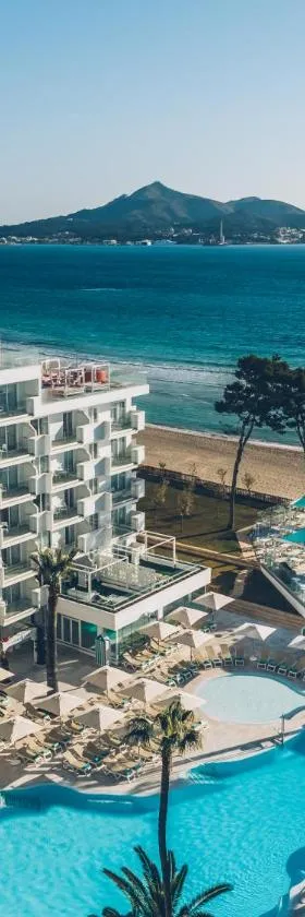 Iberostar Waves Alcudia Park，位于穆罗海滩的酒店