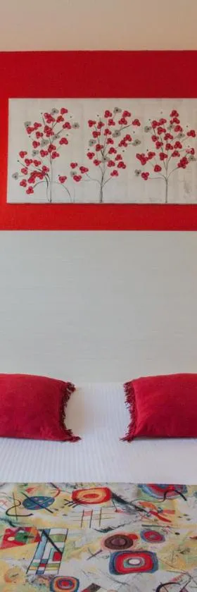 The Originals Boutique, Hôtel Le Pillebois, Bourg-en-Bresse Nord，位于Malafretaz的酒店