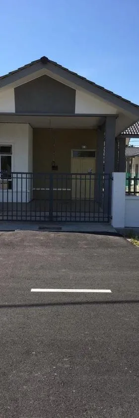 扎拉度假屋，位于马兰的酒店