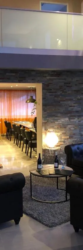 Hôtel L'ange de la vallée，位于瓦约纳克斯的酒店