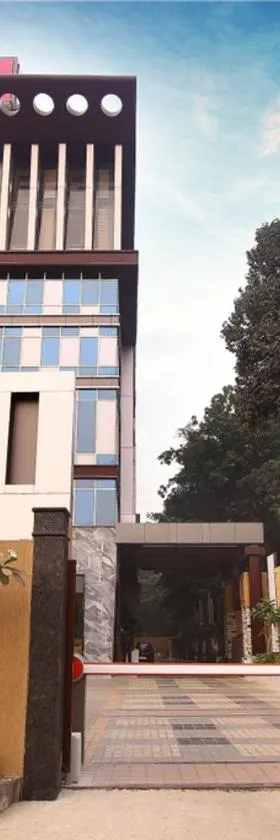 Regenta Central the Crystal Kanpur,，位于坎普尔的酒店