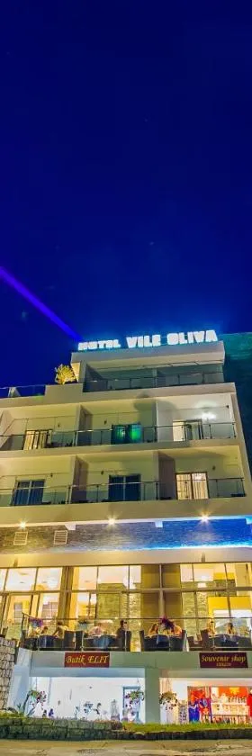 Vile Oliva Hotel & Resort，位于佩特罗瓦纳莫鲁的酒店