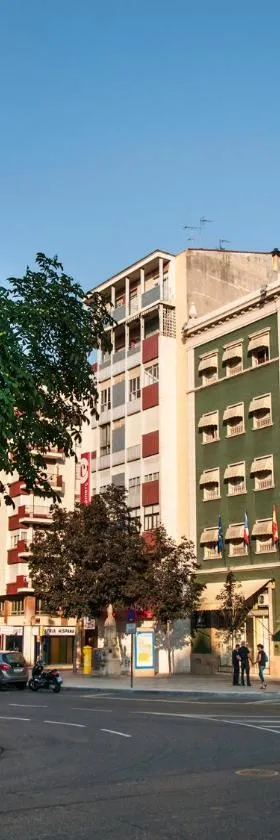 拉蒙贝伦格尔四世酒店，位于莱里达的酒店