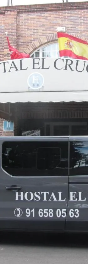 克鲁策酒店，位于哈拉马河畔帕拉库埃略斯的酒店