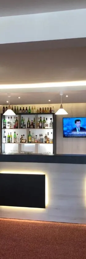 阿缇娜酒店，位于厄尔河畔帕西的酒店