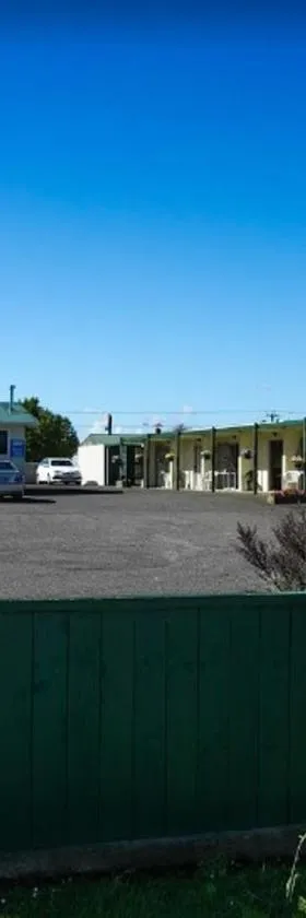 Junction Motel Sanson-Truck Motel，位于Sanson的酒店