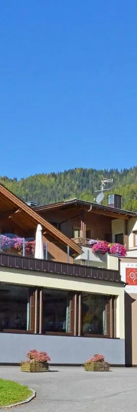 特伦克尔酒店，位于布拉伊埃斯的酒店