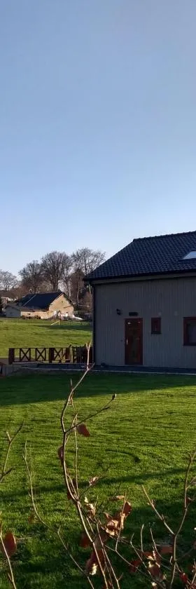 Gezellige chalet in Hoge Venen，位于Uberweywertz的酒店