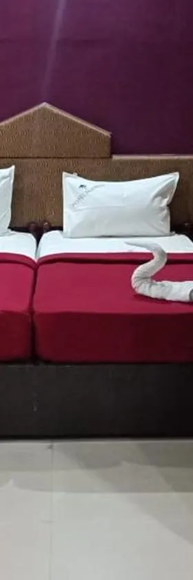Hotel Nuhman，位于Kondotti的酒店