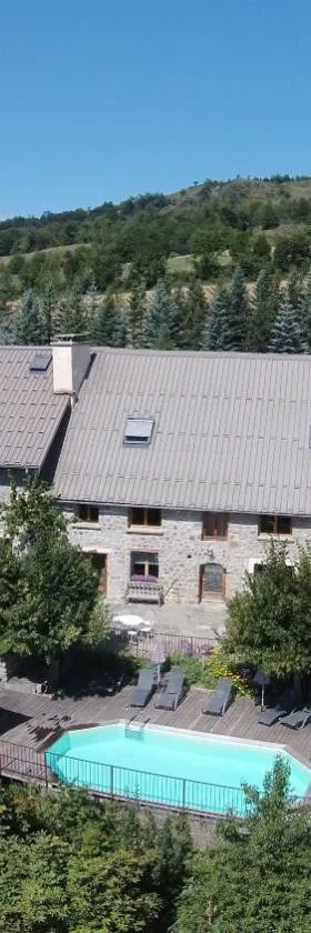 格兰奇德埃克兰旅馆，位于Chabottes的酒店