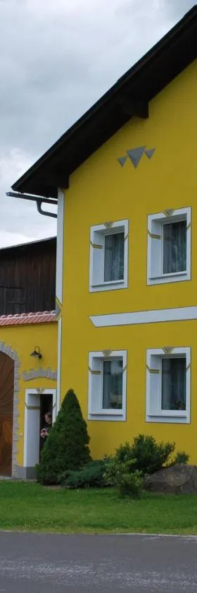 Bauernhof Familie Tauber-Scheidl，位于Grossmeinharts的酒店