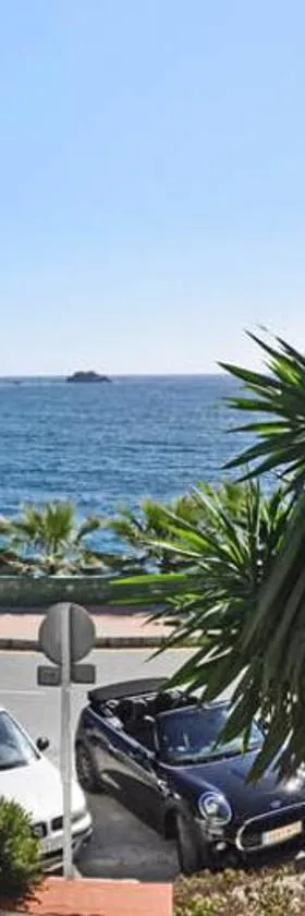 Arrayanes Playa Almuñecar，位于阿尔姆尼卡的酒店
