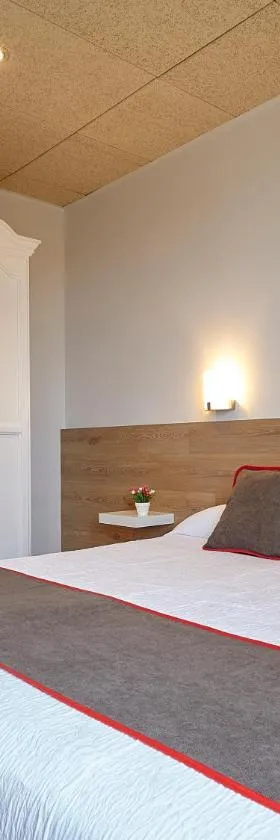 Hostal Nobadis，位于塞尔韦拉的酒店