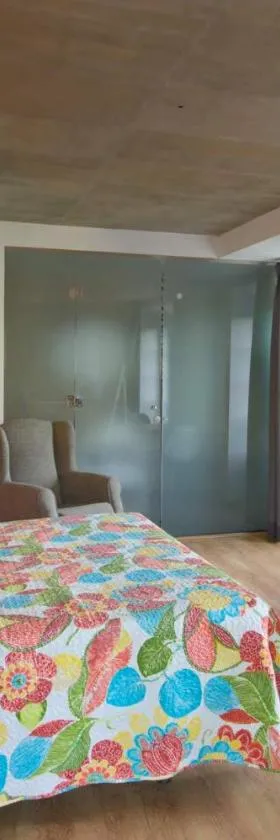 APARTAMENTOS LA LLONGAR，位于因菲耶斯托的酒店