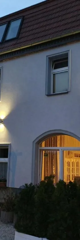 HOTEL ZAUŁEK，位于卢班的酒店