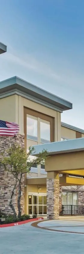 La Quinta by Wyndham Rockport - Fulton，位于罗克波特的酒店