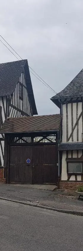 Le Mouton Gras，位于Aumale的酒店