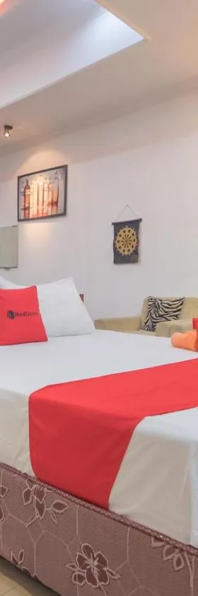 RedDoorz Syariah near Margahayu Raya，位于万隆的酒店