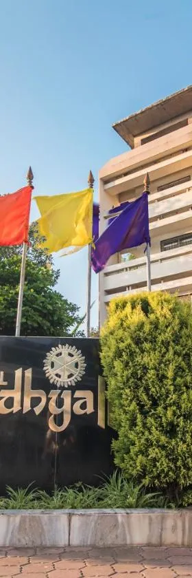Hotel Ayodhya，位于戈尔哈布尔的酒店