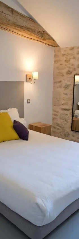Hôtel Le 23，位于索泰尔纳的酒店