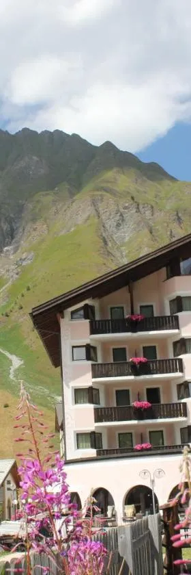 Chalet Silvretta Hotel & Spa，位于萨姆瑙恩的酒店